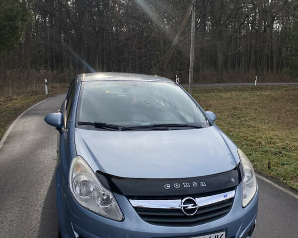 Синий Опель Корса, объемом двигателя 1.36 л и пробегом 192 тыс. км за 4600 $, фото 1 на Automoto.ua