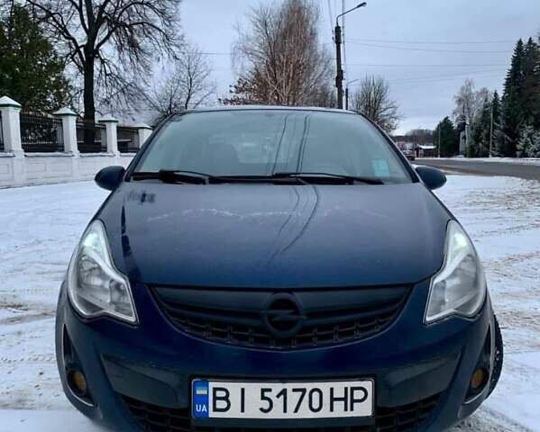 Синий Опель Корса, объемом двигателя 1.3 л и пробегом 240 тыс. км за 4950 $, фото 1 на Automoto.ua