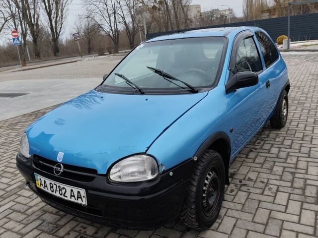 Синий Опель Корса, объемом двигателя 1 л и пробегом 300 тыс. км за 850 $, фото 1 на Automoto.ua