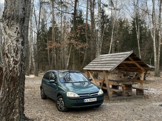 Зеленый Опель Корса, объемом двигателя 1.2 л и пробегом 178 тыс. км за 3200 $, фото 1 на Automoto.ua