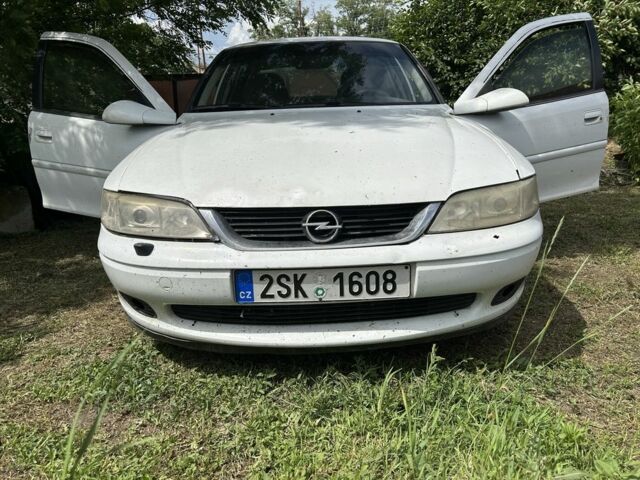 Білий Опель Інша, об'ємом двигуна 0 л та пробігом 100 тис. км за 1600 $, фото 1 на Automoto.ua