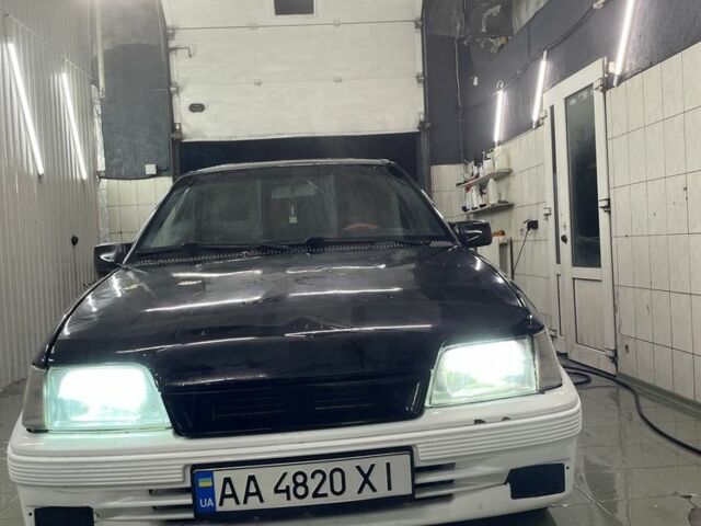Білий Опель Інша, об'ємом двигуна 2 л та пробігом 251 тис. км за 593 $, фото 1 на Automoto.ua