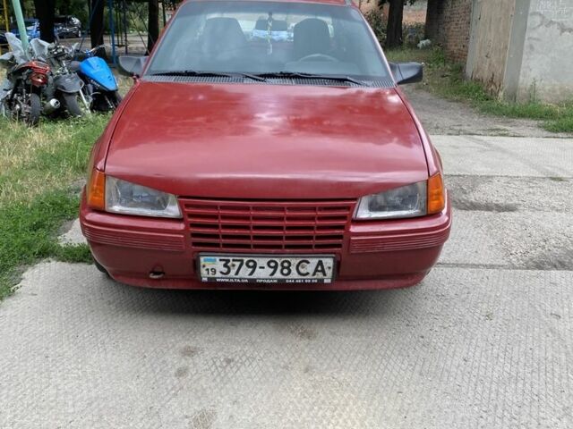 Червоний Опель Інша, об'ємом двигуна 1.6 л та пробігом 115 тис. км за 1300 $, фото 1 на Automoto.ua