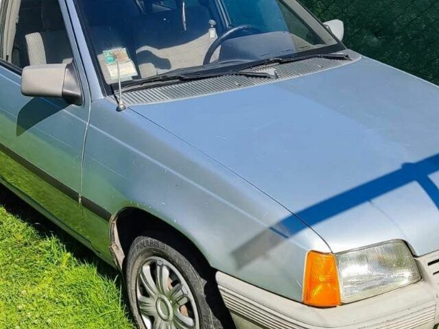 Серый Опель Другая, объемом двигателя 1.6 л и пробегом 400 тыс. км за 594 $, фото 1 на Automoto.ua