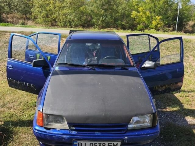 Синій Опель Інша, об'ємом двигуна 2 л та пробігом 3 тис. км за 1100 $, фото 1 на Automoto.ua