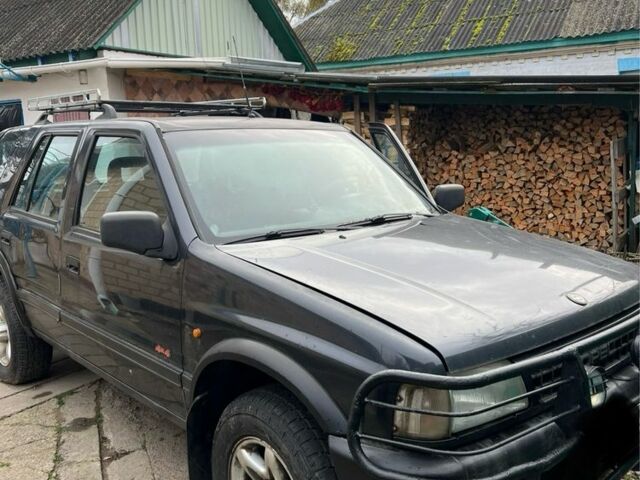 Чорний Опель Фронтера, об'ємом двигуна 2.5 л та пробігом 260 тис. км за 3500 $, фото 1 на Automoto.ua