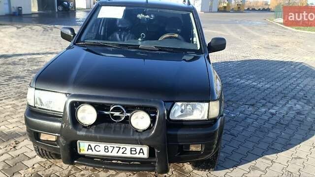 Черный Опель Фронтера, объемом двигателя 2.17 л и пробегом 335 тыс. км за 4800 $, фото 1 на Automoto.ua