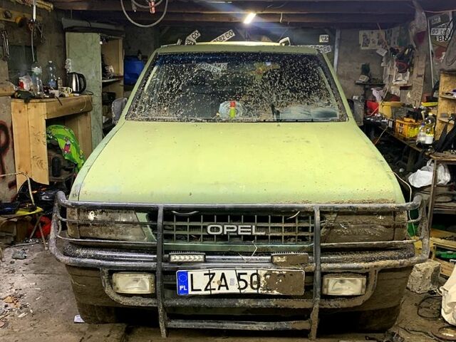 Опель Фронтера 1995 в Изюме на Automoto.ua Опель Фронтера, объемом двигателя 2.2 л и пробегом 150 тыс. км за 750 $, фото 1 на Automoto.ua