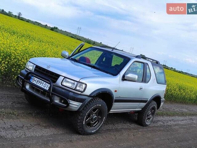 Сірий Опель Фронтера, об'ємом двигуна 2.2 л та пробігом 250 тис. км за 6300 $, фото 1 на Automoto.ua