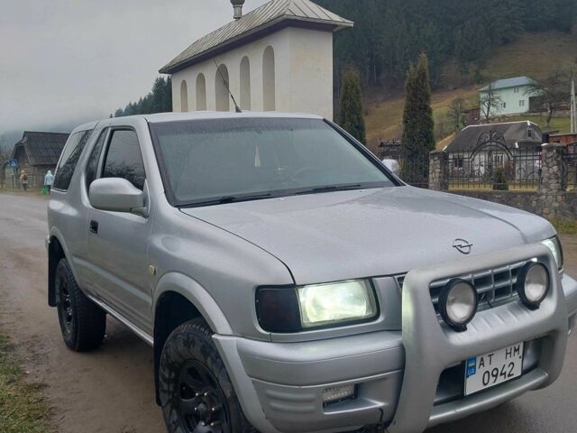 Сірий Опель Фронтера, об'ємом двигуна 2.2 л та пробігом 250 тис. км за 6000 $, фото 1 на Automoto.ua