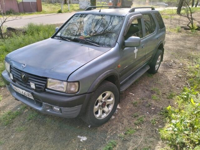 Серый Опель Фронтера, объемом двигателя 2 л и пробегом 397 тыс. км за 3000 $, фото 1 на Automoto.ua