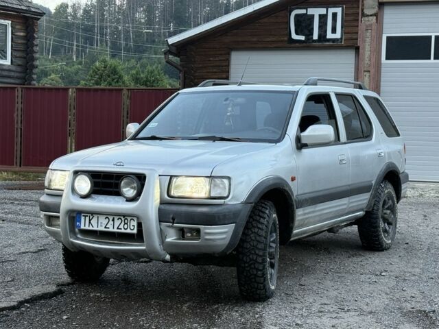 Сірий Опель Фронтера, об'ємом двигуна 2.2 л та пробігом 265 тис. км за 4000 $, фото 1 на Automoto.ua
