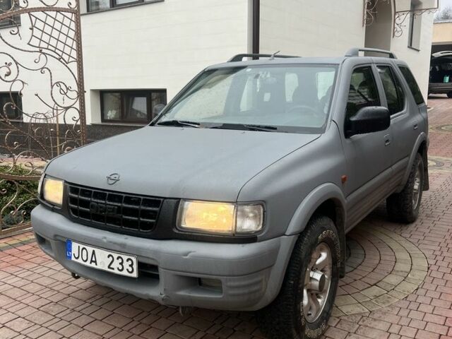 Сірий Опель Фронтера, об'ємом двигуна 2.2 л та пробігом 270 тис. км за 2550 $, фото 1 на Automoto.ua