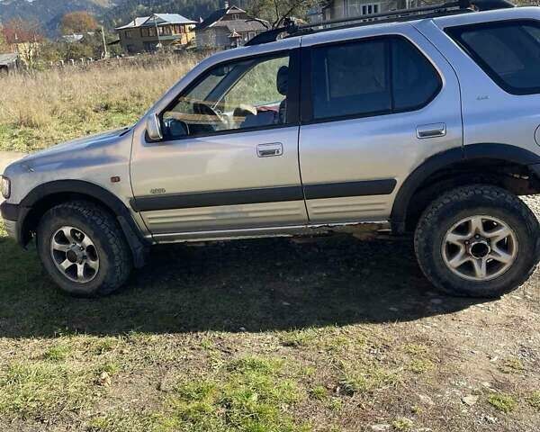 Сірий Опель Фронтера, об'ємом двигуна 2.17 л та пробігом 400 тис. км за 3000 $, фото 1 на Automoto.ua