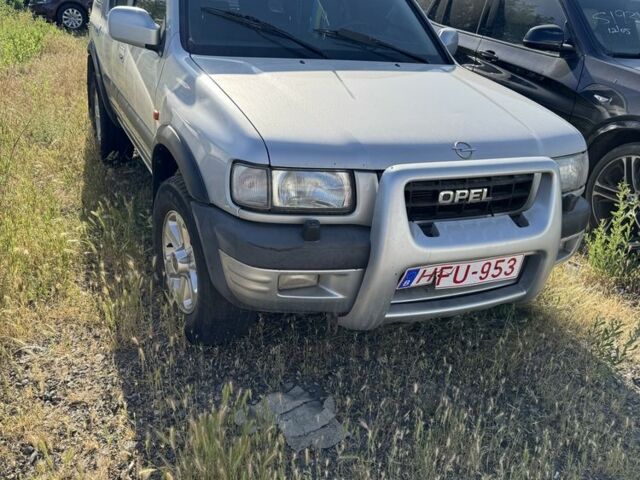 Сірий Опель Фронтера, об'ємом двигуна 2.2 л та пробігом 247 тис. км за 3900 $, фото 1 на Automoto.ua