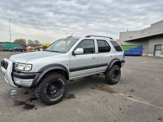 Сірий Опель Фронтера, об'ємом двигуна 2.2 л та пробігом 270 тис. км за 2750 $, фото 1 на Automoto.ua