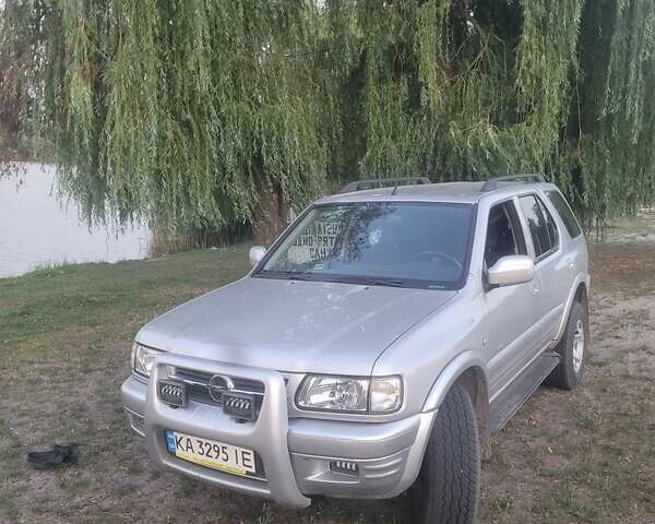 Сірий Опель Фронтера, об'ємом двигуна 2.17 л та пробігом 240 тис. км за 6499 $, фото 1 на Automoto.ua