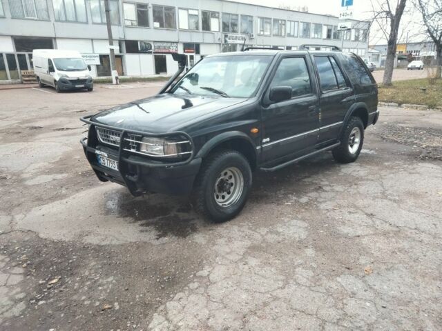 Синий Опель Фронтера, объемом двигателя 2.3 л и пробегом 260 тыс. км за 2500 $, фото 1 на Automoto.ua