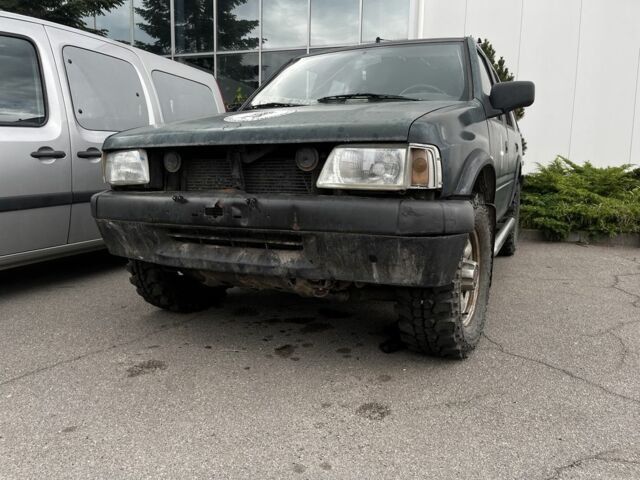 Зеленый Опель Фронтера, объемом двигателя 0 л и пробегом 300 тыс. км за 1919 $, фото 1 на Automoto.ua