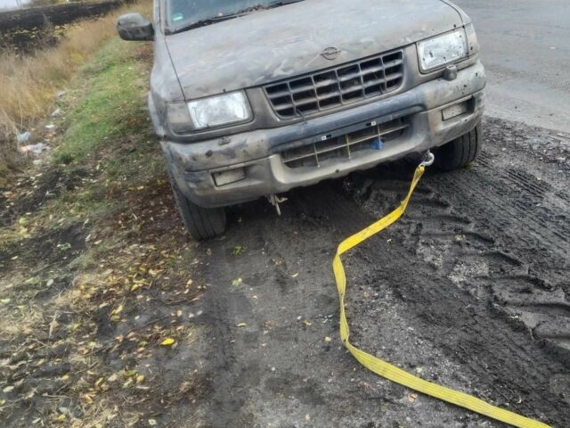 Зеленый Опель Фронтера, объемом двигателя 2.2 л и пробегом 450 тыс. км за 691 $, фото 1 на Automoto.ua