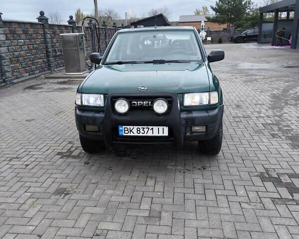 Опель Фронтера 1999 у Луцьку на Automoto.ua Зелений Опель Фронтера, об'ємом двигуна 2.2 л та пробігом 140 тис. км за 10000 $, фото 1 на Automoto.ua