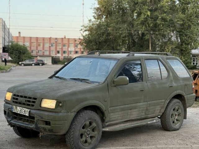 Зелений Опель Фронтера, об'ємом двигуна 2.2 л та пробігом 300 тис. км за 1857 $, фото 1 на Automoto.ua