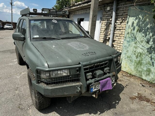Зелений Опель Фронтера, об'ємом двигуна 2.2 л та пробігом 300 тис. км за 3700 $, фото 1 на Automoto.ua