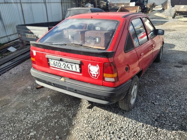 Красный Опель ГТ, объемом двигателя 1.6 л и пробегом 300 тыс. км за 400 $, фото 1 на Automoto.ua