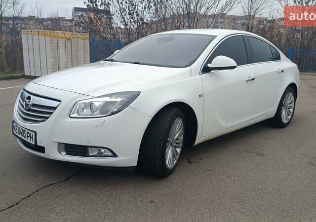 Белый Опель Инсигния, объемом двигателя 1.96 л и пробегом 192 тыс. км за 9500 $, фото 1 на Automoto.ua