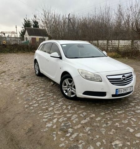 Белый Опель Инсигния, объемом двигателя 1.96 л и пробегом 230 тыс. км за 7500 $, фото 1 на Automoto.ua