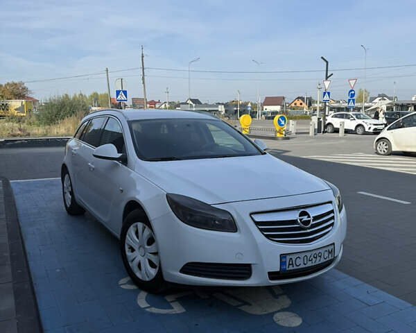 Белый Опель Инсигния, объемом двигателя 1.96 л и пробегом 345 тыс. км за 7500 $, фото 1 на Automoto.ua