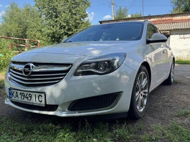 Білий Опель Інсігнія, об'ємом двигуна 2 л та пробігом 2 тис. км за 8300 $, фото 1 на Automoto.ua