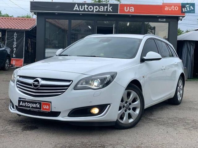 Белый Опель Инсигния, объемом двигателя 2 л и пробегом 241 тыс. км за 9290 $, фото 1 на Automoto.ua