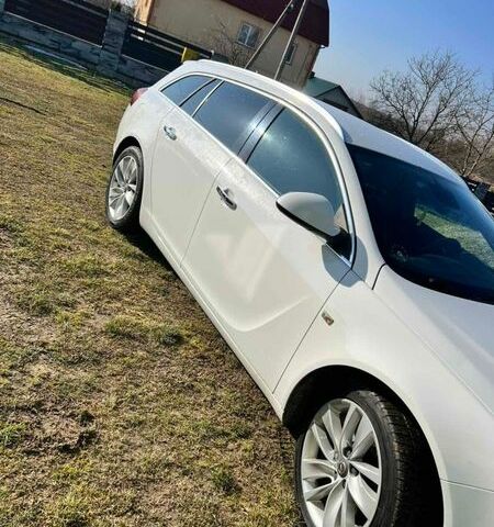 Білий Опель Інсігнія, об'ємом двигуна 1.96 л та пробігом 280 тис. км за 13500 $, фото 1 на Automoto.ua