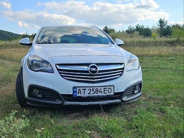 Білий Опель Інсігнія, об'ємом двигуна 1.96 л та пробігом 226 тис. км за 9300 $, фото 1 на Automoto.ua