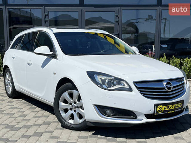 Білий Опель Інсігнія, об'ємом двигуна 2 л та пробігом 334 тис. км за 9150 $, фото 1 на Automoto.ua