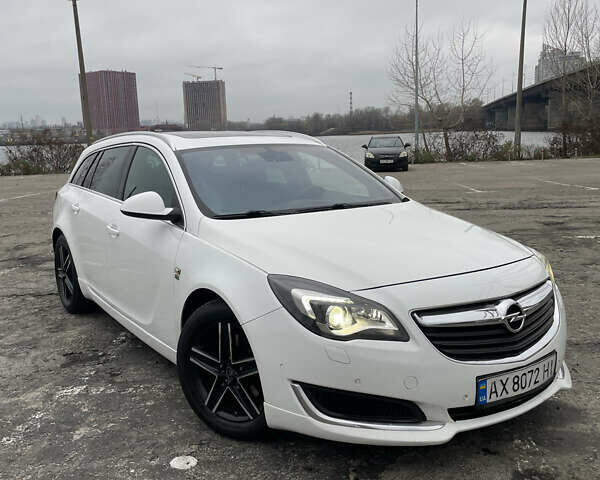 Белый Опель Инсигния, объемом двигателя 1.96 л и пробегом 298 тыс. км за 9950 $, фото 1 на Automoto.ua