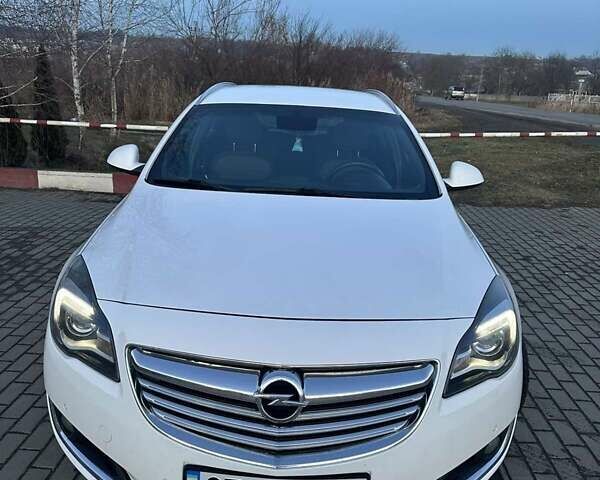 Білий Опель Інсігнія, об'ємом двигуна 1.96 л та пробігом 205 тис. км за 11500 $, фото 1 на Automoto.ua