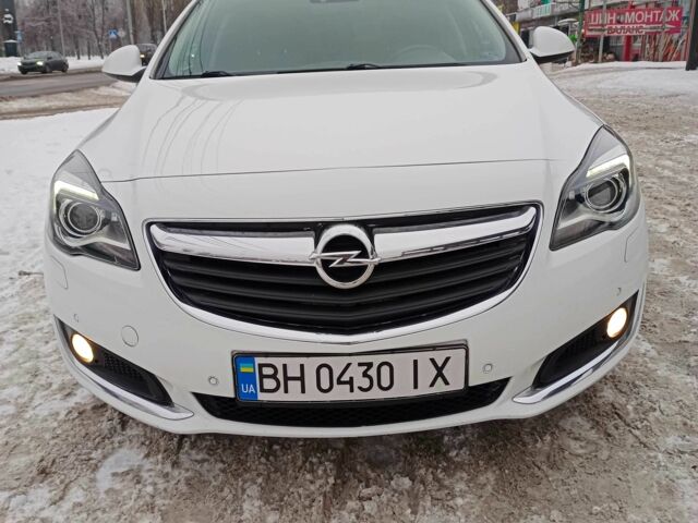 Білий Опель Інсігнія, об'ємом двигуна 2 л та пробігом 270 тис. км за 9850 $, фото 1 на Automoto.ua