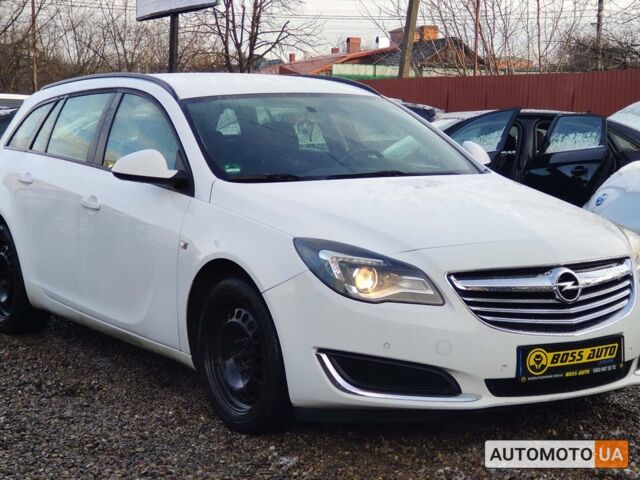 Белый Опель Инсигния, объемом двигателя 2 л и пробегом 243 тыс. км за 9450 $, фото 1 на Automoto.ua