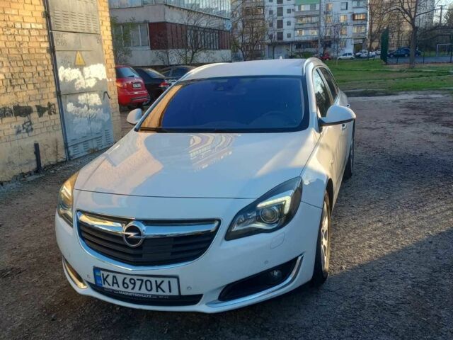 Белый Опель Инсигния, объемом двигателя 2 л и пробегом 3 тыс. км за 12300 $, фото 1 на Automoto.ua