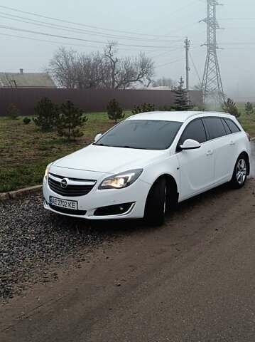 Білий Опель Інсігнія, об'ємом двигуна 1.6 л та пробігом 227 тис. км за 9500 $, фото 1 на Automoto.ua
