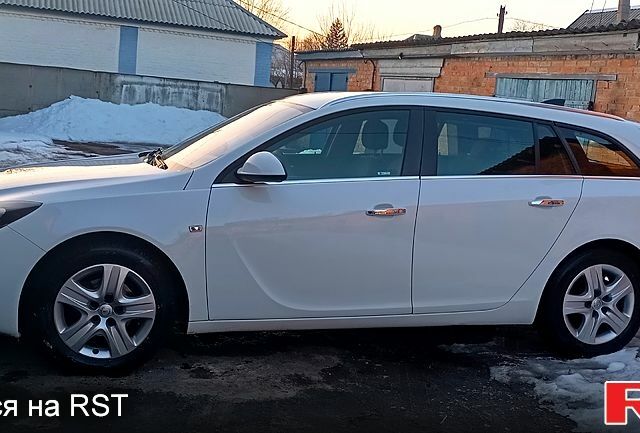 Белый Опель Инсигния, объемом двигателя 1.6 л и пробегом 234 тыс. км за 10750 $, фото 1 на Automoto.ua