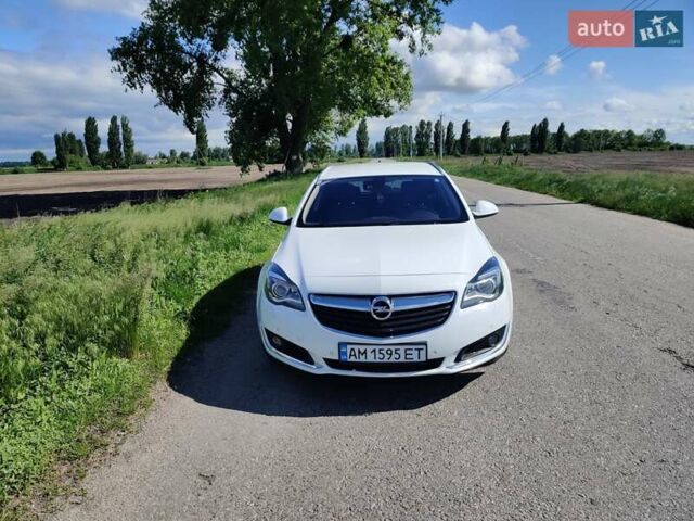 Білий Опель Інсігнія, об'ємом двигуна 1.6 л та пробігом 222 тис. км за 11000 $, фото 1 на Automoto.ua