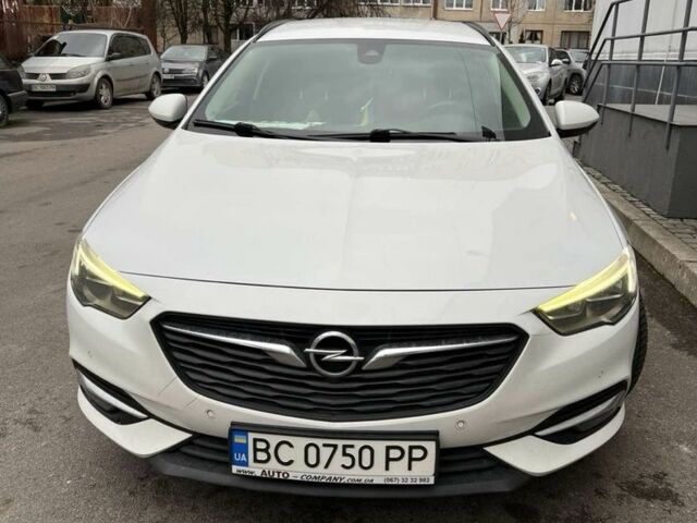 Білий Опель Інсігнія, об'ємом двигуна 2 л та пробігом 225 тис. км за 13900 $, фото 1 на Automoto.ua