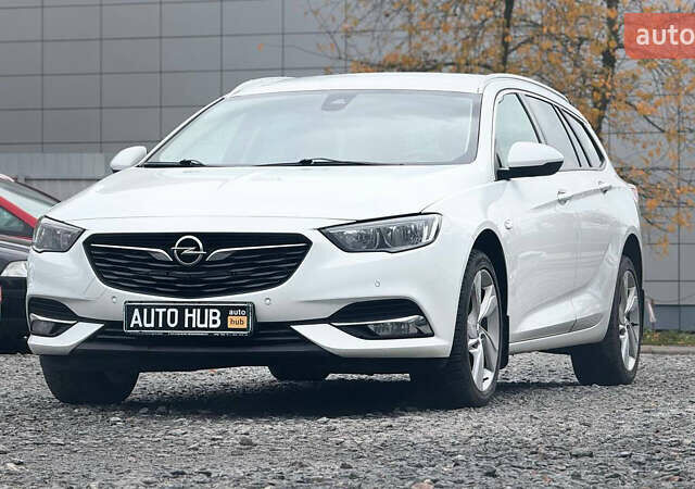 Белый Опель Инсигния, объемом двигателя 1.96 л и пробегом 191 тыс. км за 14900 $, фото 1 на Automoto.ua