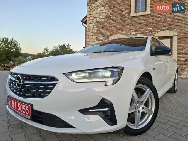 Белый Опель Инсигния, объемом двигателя 1.96 л и пробегом 193 тыс. км за 17999 $, фото 1 на Automoto.ua