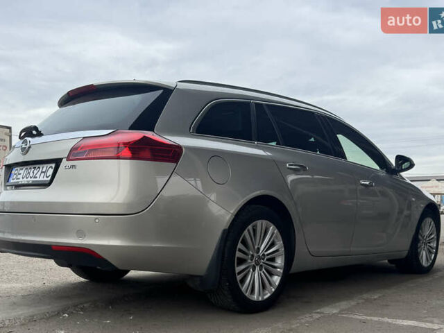 Бежевый Опель Инсигния, объемом двигателя 2 л и пробегом 198 тыс. км за 10300 $, фото 1 на Automoto.ua