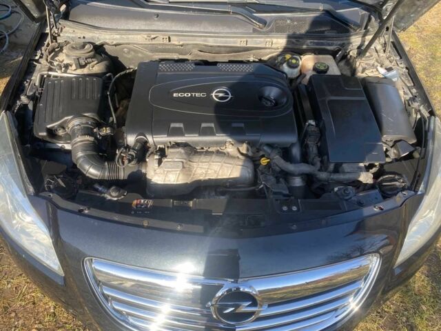 Чорний Опель Інсігнія, об'ємом двигуна 2 л та пробігом 275 тис. км за 9100 $, фото 1 на Automoto.ua