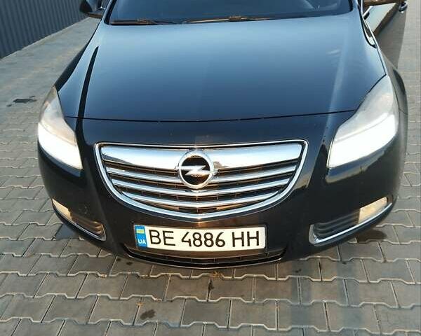 Черный Опель Инсигния, объемом двигателя 1.96 л и пробегом 256 тыс. км за 8000 $, фото 1 на Automoto.ua
